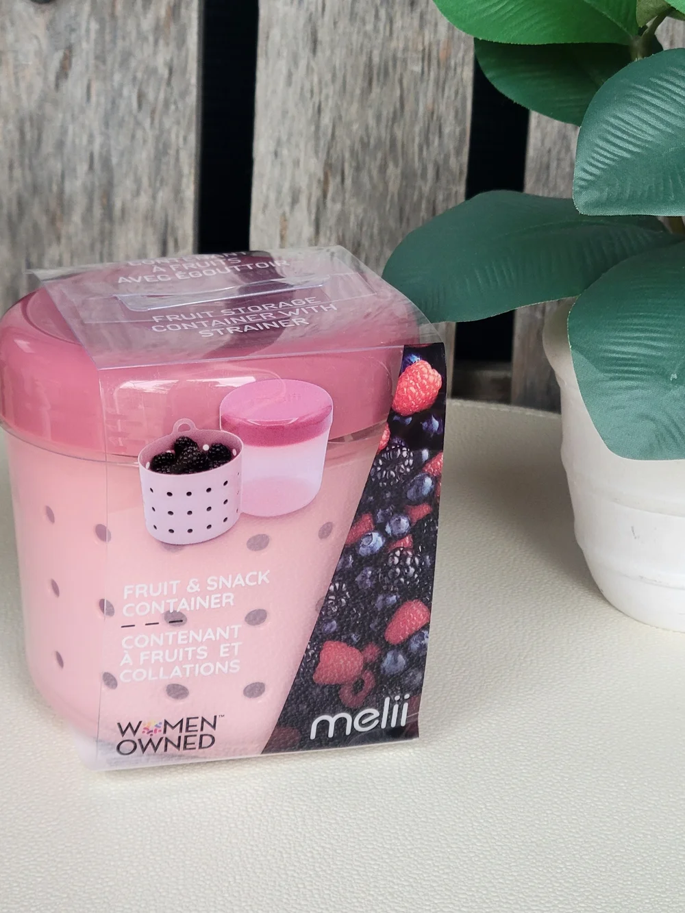 Melii Pink Fruit & Snack Container & Strainer Set